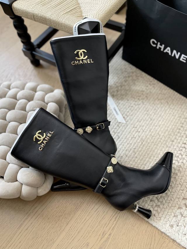 Chanel 24B新款双C长靴 顶级版本！搭配必备单品 鞋面进口小羊皮 内里羊皮 原版真皮大底 跟高6Cm 码数：35-41 定制不退换