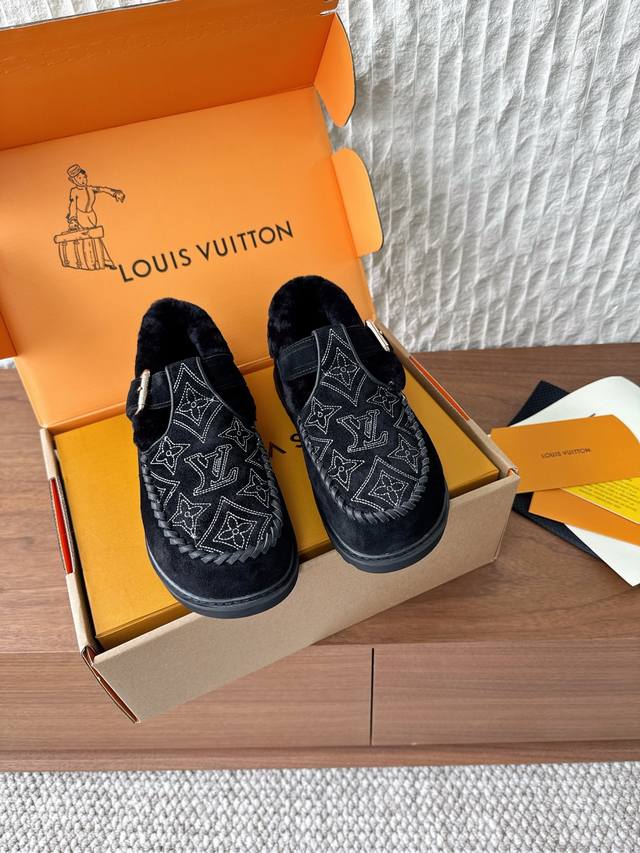 G530 Louis Vuitton 路易威登 Colorado系列 毛绒 玛丽珍 毛毛鞋 原版购入开发 做货 Colorado 毛绒玛丽珍鞋以绒面牛皮革呈现丝