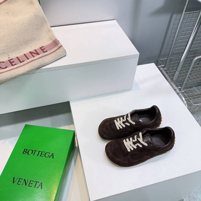 高品质出厂羊麂皮 ！顶级品质 薄底款 Bottega Veneta葆蝶家25秋冬新色Bv 反绒运动鞋老爹鞋休闲鞋！原版购入开发！采用原版进口细腻羊京面料，原版一