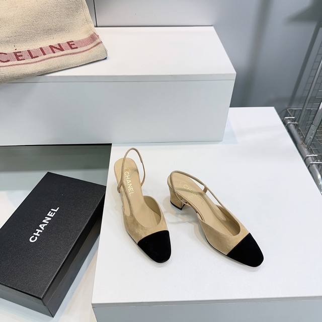 高品质出厂 ！常年做货原单顶级！欢迎对比！香奈儿Chanel小香经典复古麂皮芭蕾舞后空凉鞋！ 平底 中跟！原版购入开发！版型、颜色质感原版一致！ 经典之作 鞋面