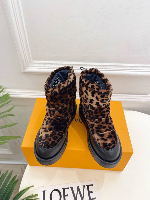 Lv 路易威登 25 2025秋冬新品 顶级版本 专柜主打最新款Lv 老花羽绒雪地靴 硬货上新 Bs代购级别！高级感十足！国内外博主刷爆的一款，复古又时髦 上脚