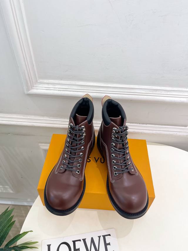 Lv 路易威登 25 2025秋冬新品 顶级版本 专柜主打最新款 Lv Bubble 系带登山靴 硬货上新 Bs代购级别！高级感十足！国内外博主刷爆的一款，复古