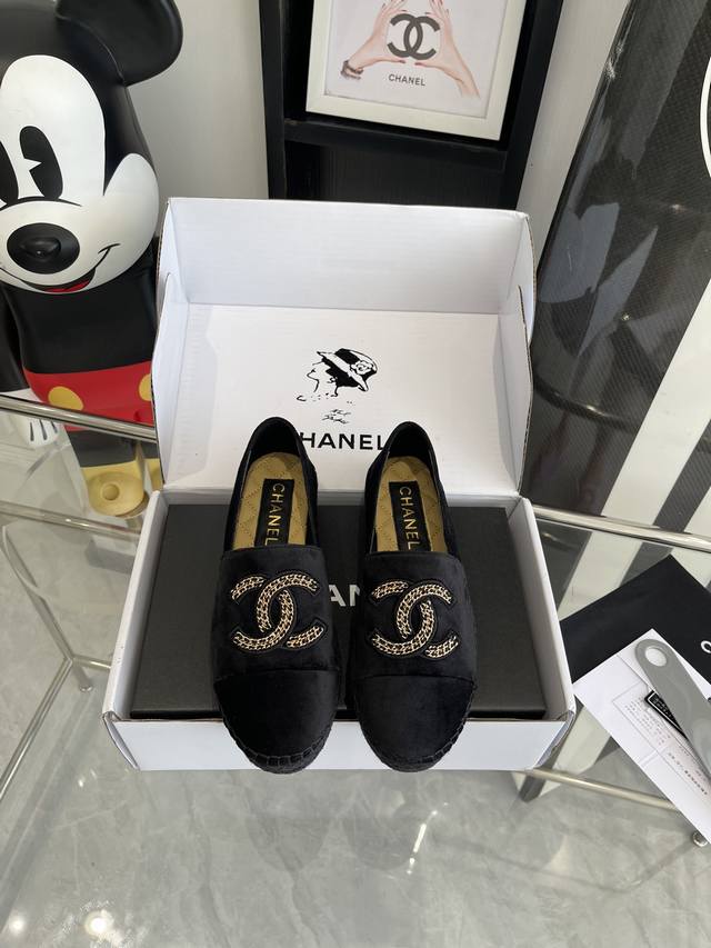 70Sschane 渔夫鞋 新配色 认准我家代购外包装全网颜色最齐 版本最高 香奈儿渔夫鞋专柜最新包装外盒码：35-40。 34、41、42订做