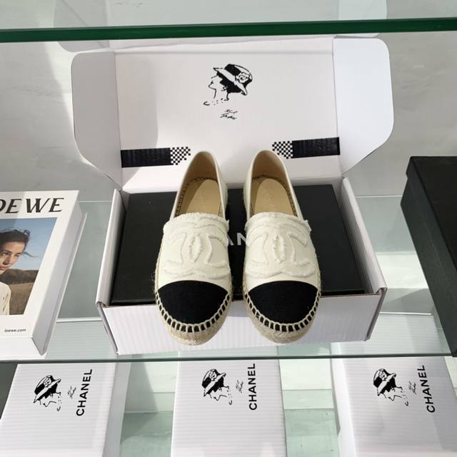 认准我家代购外包装全网颜色最齐 版本最高 香奈儿渔夫鞋专柜最新包装外盒码：35-40