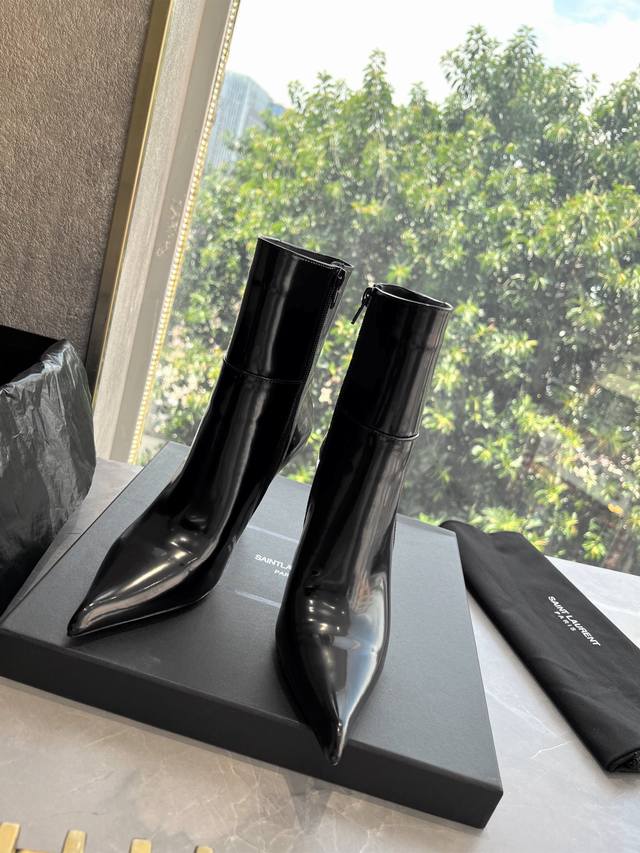 Saint Laurent 圣罗兰 法式气质~高定小方头马丁靴水钻皮带扣细高跟鞋女侧拉链短筒踝靴 鞋面：开边珠 内里：牛皮 鞋底：真皮大底 跟高：9Cm 码数：