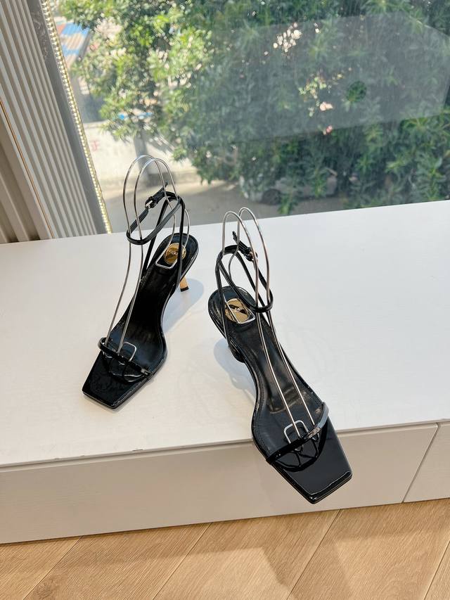 G085G988春季2025新款顶级品质Saint Laurent 圣罗兰Lee玛丽珍高跟凉鞋 Ysl姐姐的美丽尤物高跟鞋 又是人间圣罗兰 Rose同款的小方头