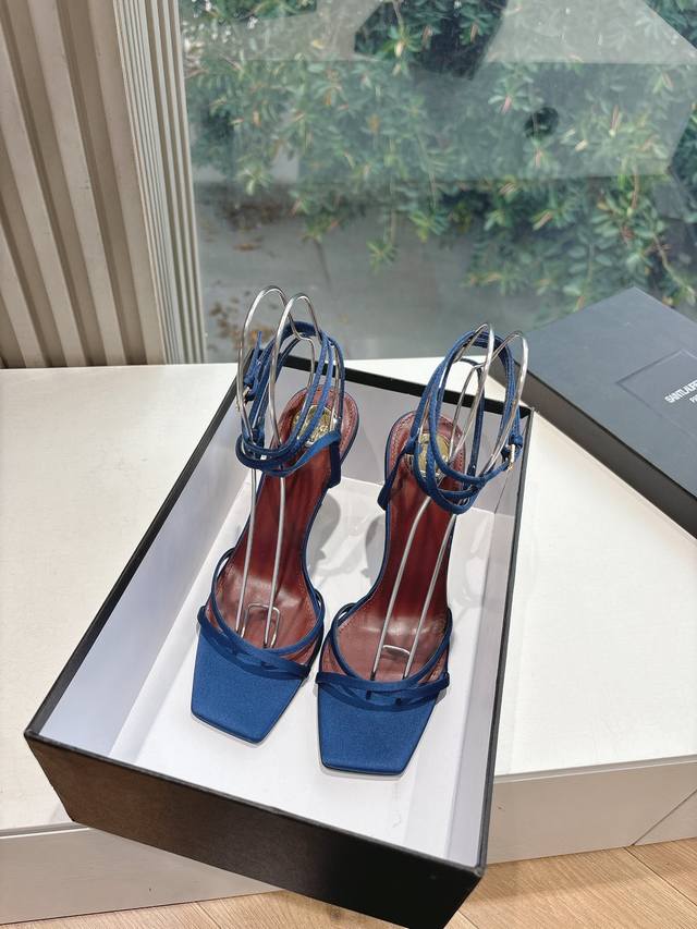 G085所见即所得顶级品质Saint Laurent 圣罗兰坡跟鱼嘴凉鞋Lee金属钻链条尖头高跟鞋Ysl姐姐的美丽尤物高跟鞋 又是人间圣罗兰 Rose同款的高跟