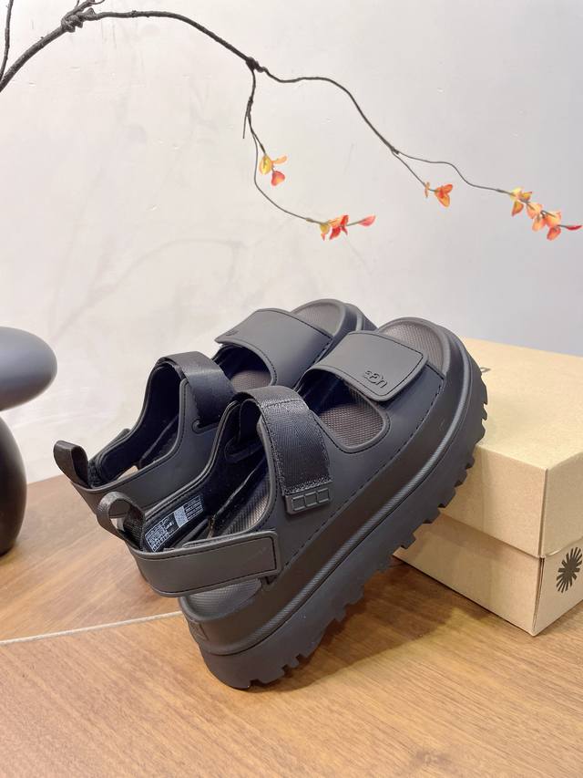 Ugg官网夏季多巴胺款 Ugg推出的炫金魔术贴厚底凉鞋款 炫金凉鞋，多巴胺色系，绑带设计 更贴合脚背 活力感拉满，真嘟超级少女~一眼沦陷，Eva大底，脚感软糯舒