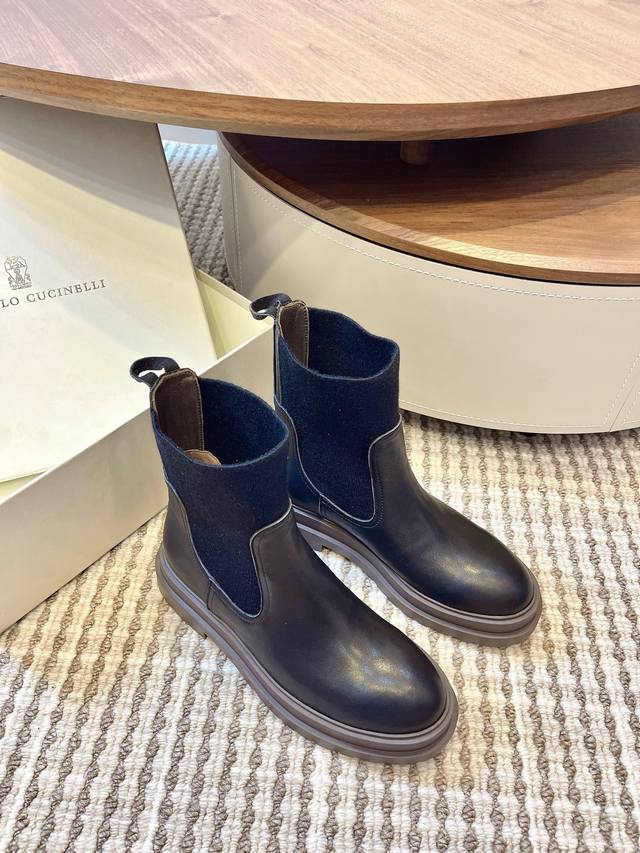 Brunello Cucinell布鲁奈罗库奇内利秋冬系带松紧口厚底短靴 上脚帅气舒适秋冬一定要有一双Bc的战靴 Bc家的品牌鞋子设计基本没有啥Logo标识 虽