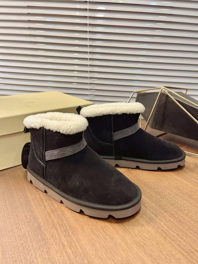 代购级别Brunello Cucinelli 冬季新款 雪地靴 羊羔毛包子靴 内里；进口澳洲羊羔毛内里 大底：定制意大利高密度原版大底 面料：进口高丝光 码数：