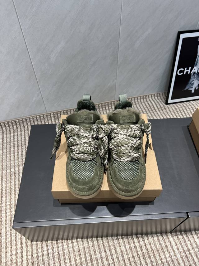 Ugg~25Vs爆款松糕厚底休闲鞋系列 圆头厚底休闲鞋 一款不会撞衫的鞋子、简约的隔板设计上斑点的大底、鞋面真丝卷毛、秋冬季必备款、无论什么裤子裙子都能驾驭、上