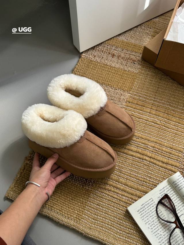 Ugg3Cmtazite厚底塔次特 一双有秋冬氛围感的雪地靴来了 超模们的选择 极简每天都要温暖又时髦 隆丰A级羊皮毛一体材质 Col：栗色 羚羊棕 Size: