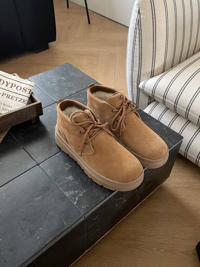 男款伯利恰克靴 防水特性： 锁边结构、防水翻毛皮、 带支撑条的鞋舌 带防泼水渡层 Eva中底 Eva外底防滑蛛网纹橡胶 Size：40 44