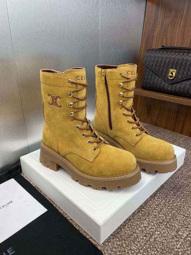 工厂P价P Celine 2025秋冬新款系带机车女短靴 瑟琳字母压花Logo厚底低跟圆头骑士登山靴 材质:鞋面定制进口小牛皮 进口羊猄皮+水染牛皮里+原版开模