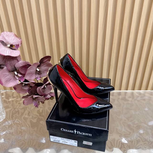 如果一定要受高跟鞋的累 那我就要Cesare Paciotti “插入心脏的利刃” Cesare Paciotti 匕首高跟鞋 绝版重金开模，对版工艺 全系列产