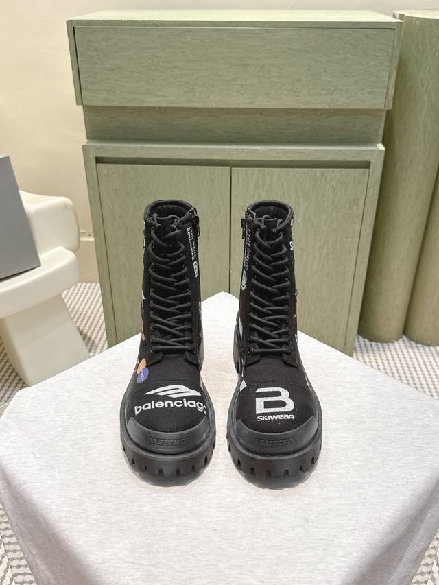 代购级 Balenciaga巴黎世家25Ss Stomper短靴，购入原版开发，大底开模，仿古做旧工艺效果工装系带靴，圆头裸靴侧拉链厚男士底靴，锯齿性原版发泡大