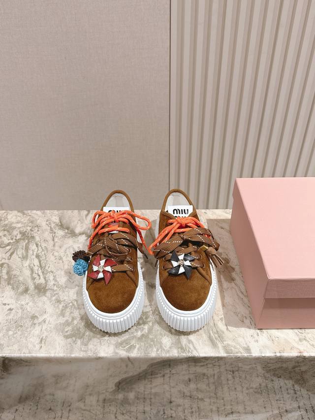 毛里20 225 缪缪新款厚底帆布饼干鞋羊毛里简约造型，超轻发泡鞋底，脚感妥妥满分好穿好搭，增高5Cm Size：35-39 40 41定做不退换