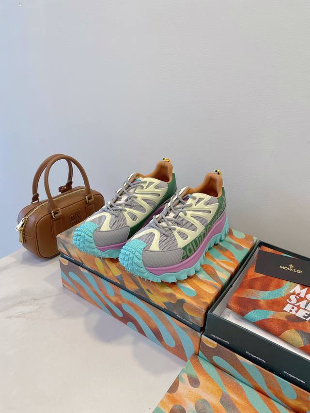 Moncler Gtx 真的彻底疯狂了 蒙口不仅羽绒服设计的好看，鞋子也超帅啊，上脚机能风满满，配置和堆料也很在线，能满足绝大部分户外需求 Size 39-45