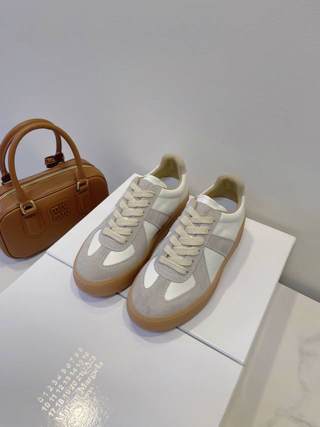 马吉拉和宋妍霏、王珞丹、王菲！ Madison Margiela Fw25 Replica Wedge 厚底5Cm德训鞋！ 我的舒适Inspo，太权威了！ 穿搭