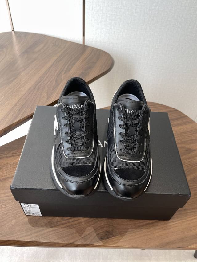 Chanel 香奈儿25K年度最期待的高跟厚底跟运动鞋 一眼心动 随便一搭 时髦感倍增 显高又出片 爱鞋星人必入的一款休闲运动鞋 百搭增高适应于任何人群 原版开