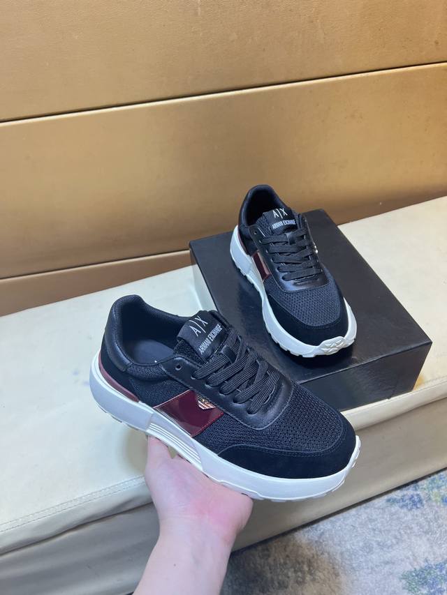 Louis Vuitton Lv 路易威登 原单品质.～ 独特现代风运动鞋。休闲鞋潮男必备款 意大利进口原版品牌，进口原版皮，牛里 拒绝脱色磨脚 鞋底：原厂特供