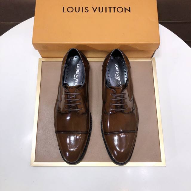 工厂P批 Louis Vuitton 原单 新款Lv路易威登 * 顶级版本 Lv经典皮鞋！选用进口原版单牛皮 原版真皮边条拼接耐磨橡胶大底！高品质精品！码数38