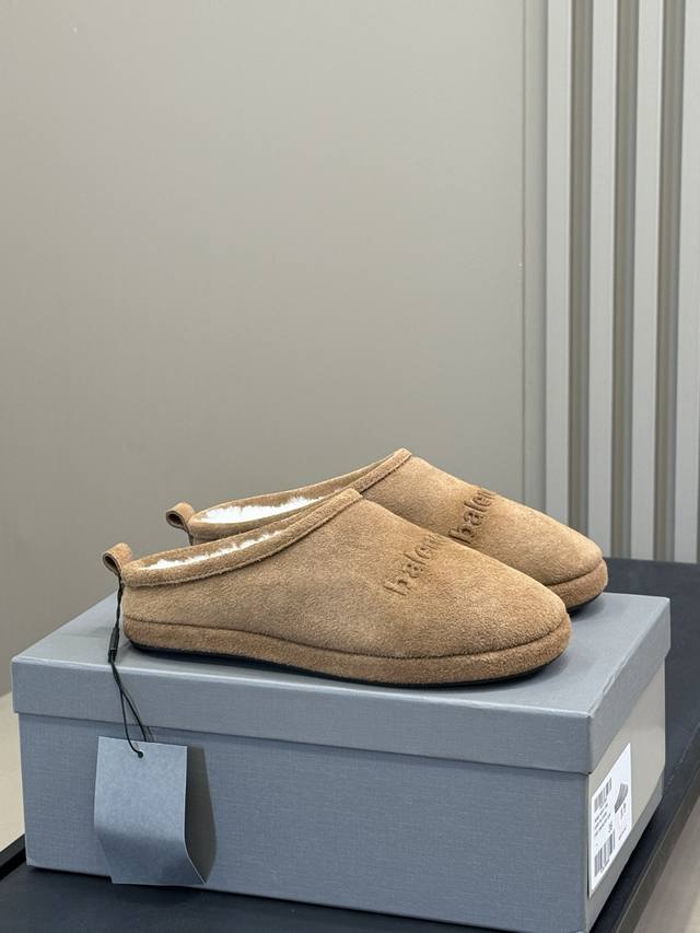 顶级品质 Balenciaga Fw 25 New Arrival～ B家20秋冬皮毛一体 薄底博肯半拖 简约好看，男生女生 随便穿都洋气 暖暖过冬单品 情侣S