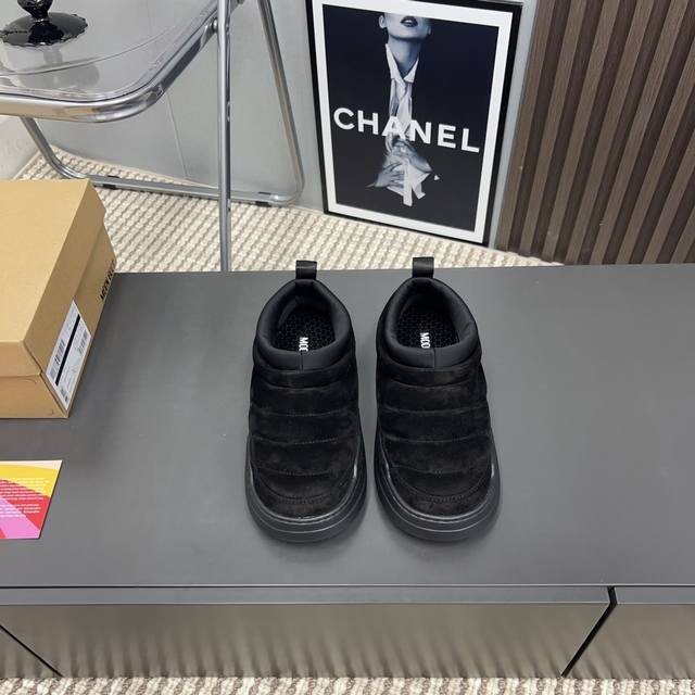 出厂 顶级版本 Moon Boot2025Vs早秋最新雪地靴系列 丑萌电绣雪地面包鞋 忘了Ugg吧,时髦人都在穿Moon Boot雪地靴 如果你难以接受Ugg的  出厂 顶级版本 Moon Boot2025Vs早秋最新雪地靴系列 丑萌电绣雪地面包鞋 忘了Ugg吧,时髦人都在穿Moon Boot雪地靴 如果你难以接受Ugg的