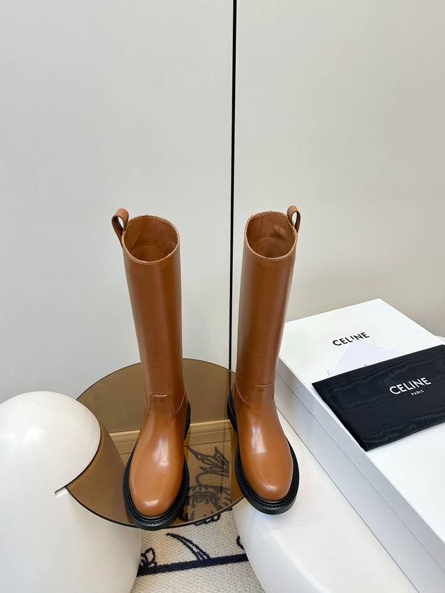 Celine｜塞琳杨幂同款一脚蹬骑士靴 16寸高靴 高版本当季深受众多网红博主热捧，完美精修鞋楦小圆头，非常到位，线条流畅版型正 ，整齐工艺车线超有质感～上脚非