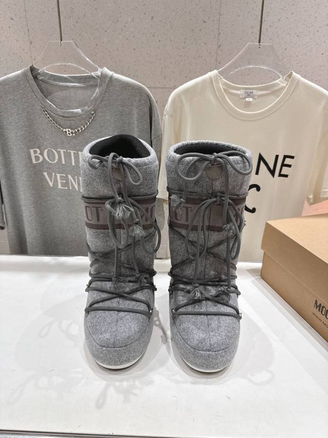 高版本出厂 Moon Boot F060 2025Ss秋冬季爆款保暖厚底雪地靴 丑萌月亮雪地靴 忘了Ugg吧，时髦人都在穿Moon Boot雪地靴 如果你难以接