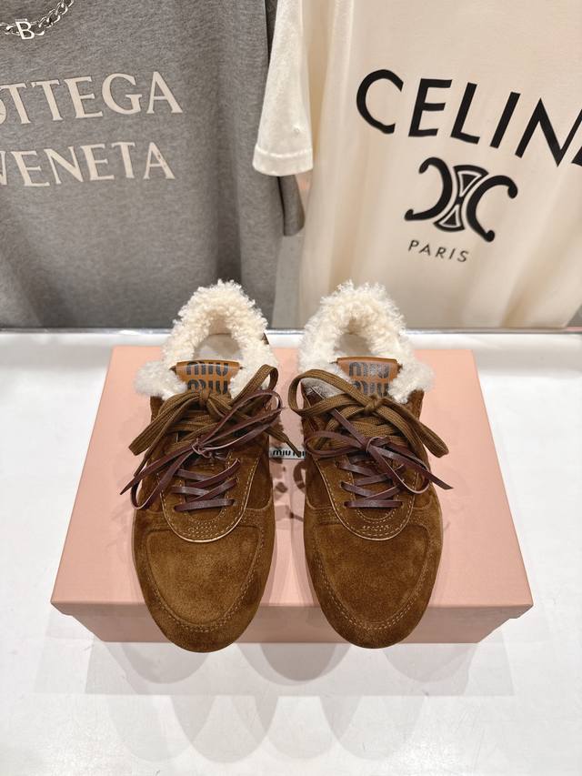 高版本出厂 毛里 Miumiu 缪缪F022 2025Ss秋冬走秀新款系带德训鞋休闲运动鞋 这款系带休闲运动鞋～日常穿着必选！上脚超级好看舒适经典百搭的绝绝子单