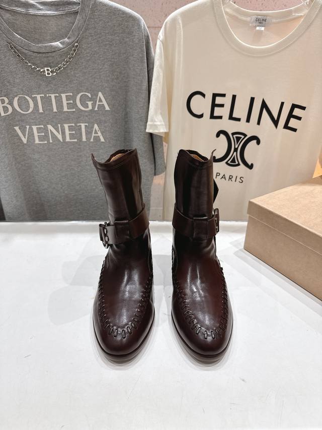 顶级出厂 Renian 小众潮牌～F028秋冬新款复古英伦风切尔西短靴马丁靴 网红明星小红书狂追热推 发售蠢萌可爱的造型带了点复古味！ 造型特殊，很有辨识度，