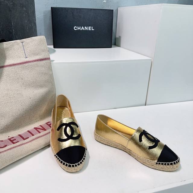 高品质出厂 ！常年做货！原单顶级欢迎对比！24Ss四季经典新色双C渔夫鞋！原版购入开发！面料坚持原版开发，坚持版型与正品一致！原单渠道大厂生产！质量、版型、颜色