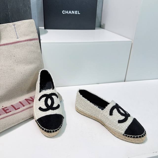 高品质出厂 ！常年做货！原单顶级欢迎对比！24Ss四季经典新色双C渔夫鞋！原版购入开发！面料坚持原版开发，坚持版型与正品一致！原单渠道大厂生产！质量、版型、颜色