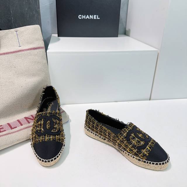 高品质出厂 ！常年做货！原单顶级欢迎对比！24Ss四季经典新色双C渔夫鞋！原版购入开发！面料坚持原版开发，坚持版型与正品一致！原单渠道大厂生产！质量、版型、颜色