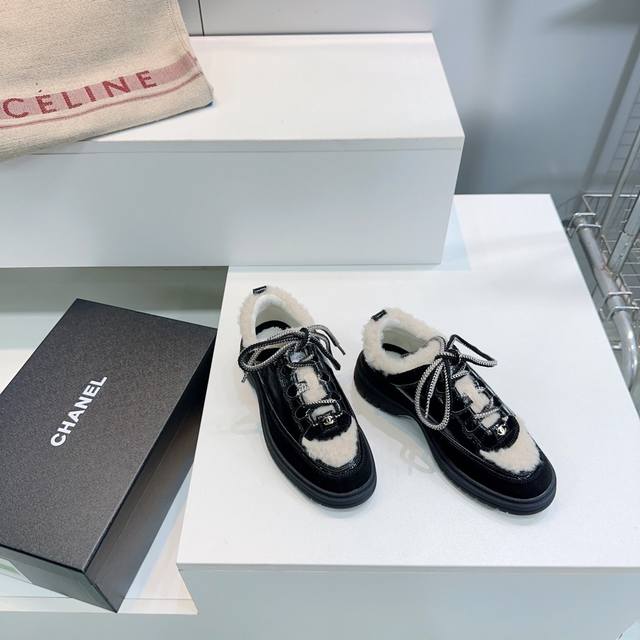 高品质出厂 ！顶级品质Chanel香奈儿25Ss秋冬新款熊猫配色 小白鞋 休闲 运动鞋 滑板鞋！原版购入开发 做货 小香 C家 专柜又一超级大爆款，网红博主小姐