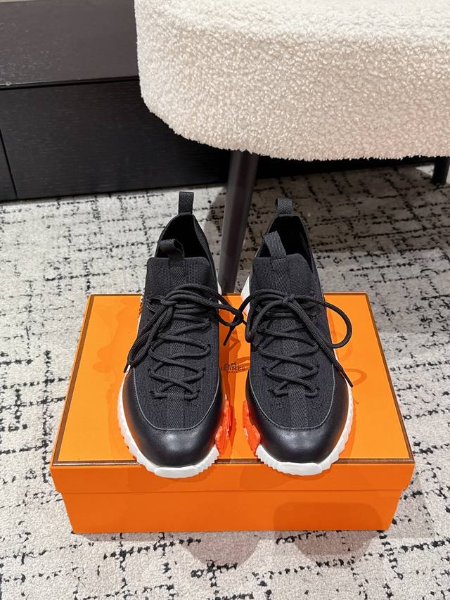 顶级版本 情侣款 Hermes 爱马仕 25 Bouncing 情侣 运动 休闲鞋 爱马仕最舒服的鞋，没有之1，上脚特轻又巨好看，逛街暴走都不会累牛皮+针织 手
