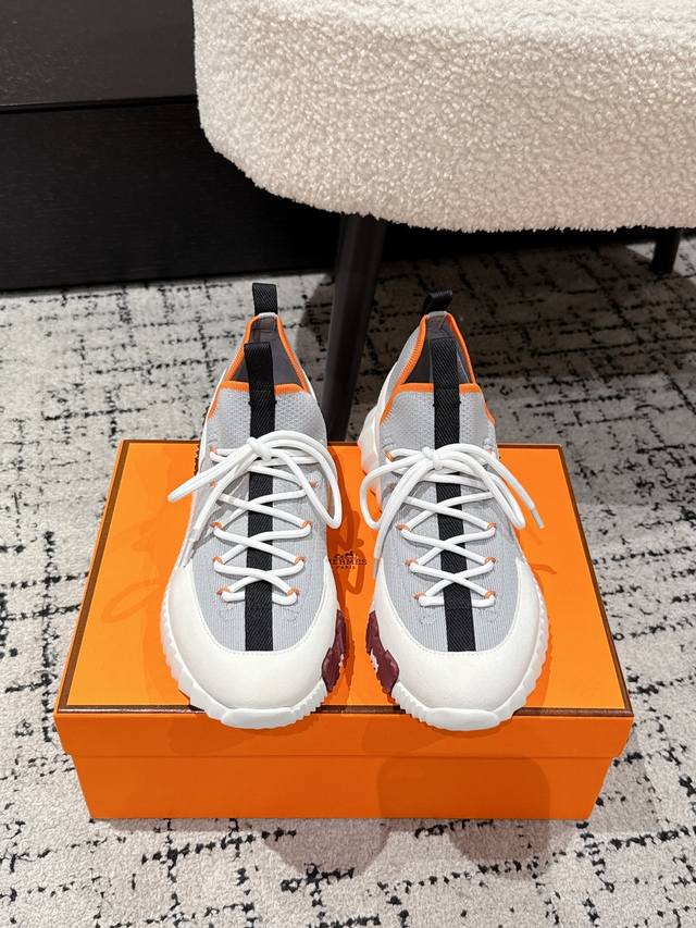 顶级版本 情侣款 Hermes 爱马仕 25 Bouncing 情侣 运动 休闲鞋 爱马仕最舒服的鞋，没有之1，上脚特轻又巨好看，逛街暴走都不会累牛皮+针织 手