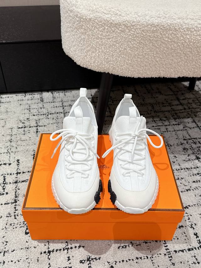 顶级版本 情侣款 Hermes 爱马仕 25 Bouncing 情侣 运动 休闲鞋 爱马仕最舒服的鞋，没有之1，上脚特轻又巨好看，逛街暴走都不会累牛皮+针织 手