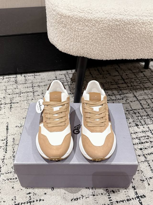 顶级版本 情侣款 Hogan 霍根 25 H641 游艇鞋 老爹鞋 运动鞋 原版开发 顶级版本 休闲动感百搭系列款！ 游艇鞋独立设计于前半部分是跑鞋风格，后半部