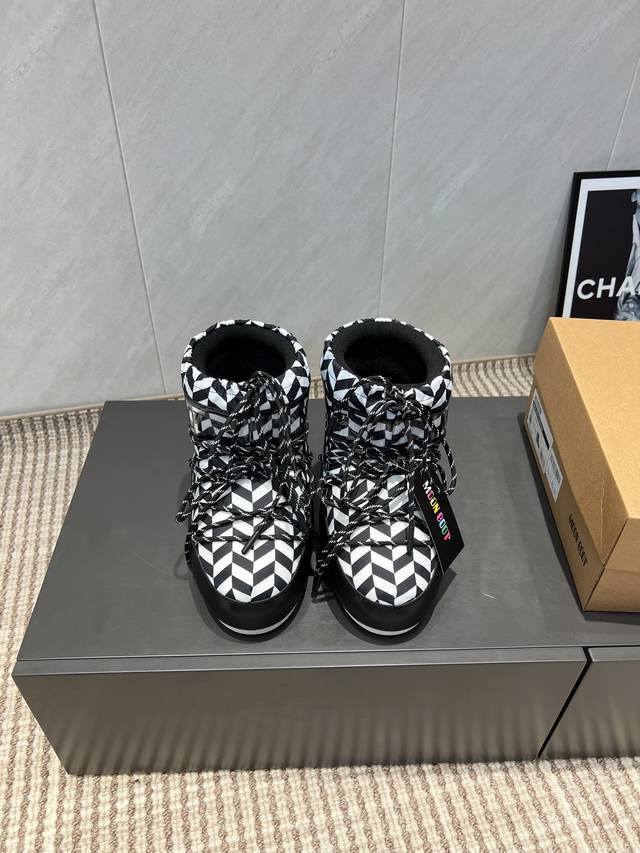 出厂:短靴 独家顶级版本 全新升级版本 Moon Boot2025Vs秋冬季爆款雪地靴系列 丑萌月亮雪地靴 忘了Ugg吧，时髦人都在穿Moon Boot雪地靴