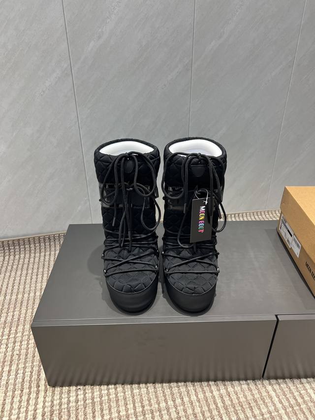 出厂:压花款 独家顶级版本 全新升级版本 Moon Boot2025Vs秋冬季爆款雪地靴系列 丑萌月亮雪地靴 忘了Ugg吧，时髦人都在穿Moon Boot雪地靴