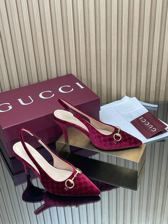 2025早秋G家新款Gucc马衔扣后系带露跟浅口细跟高跟尖头凉鞋进口丝滑G G金丝天鹅绒凉鞋 出厂价P 顶级版本、欢迎比对. 原版1:1复刻 注意请认准咱家正品