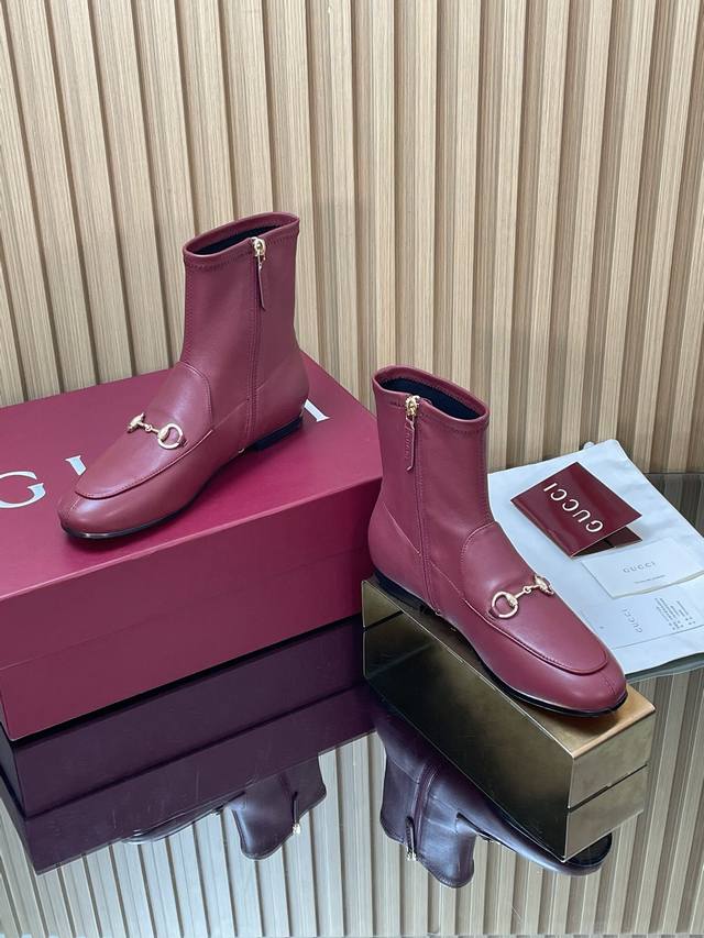 Guccl高端精品，2025秋冬新款马衔扣弹力靴中筒靴 经典乐福鞋踝靴走秀新款原汁原味原单品质每个细节皆经过精心细致打造，可与Zg对比如一，无二品质！ 面料：原