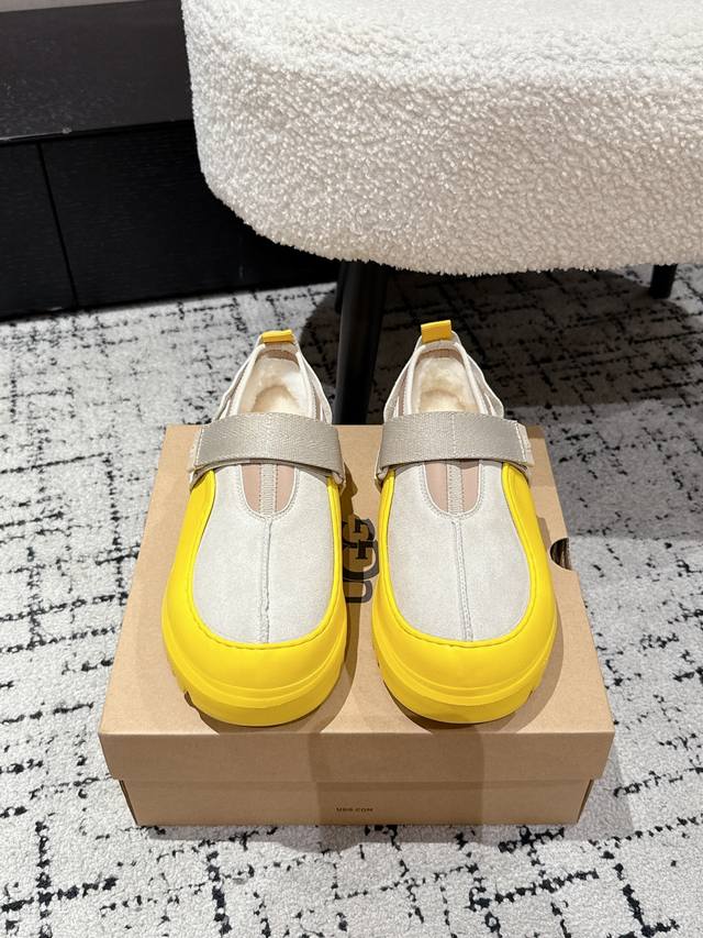 男+10 Ugg 25 Wf新品魔术贴羊毛厚底，休闲运动鞋 当加州的自由基因撞上实用设计 Ugg休闲运动鞋重新定义日常舒适感 把标志性羊毛暖意藏进运动鞋履 鞋面