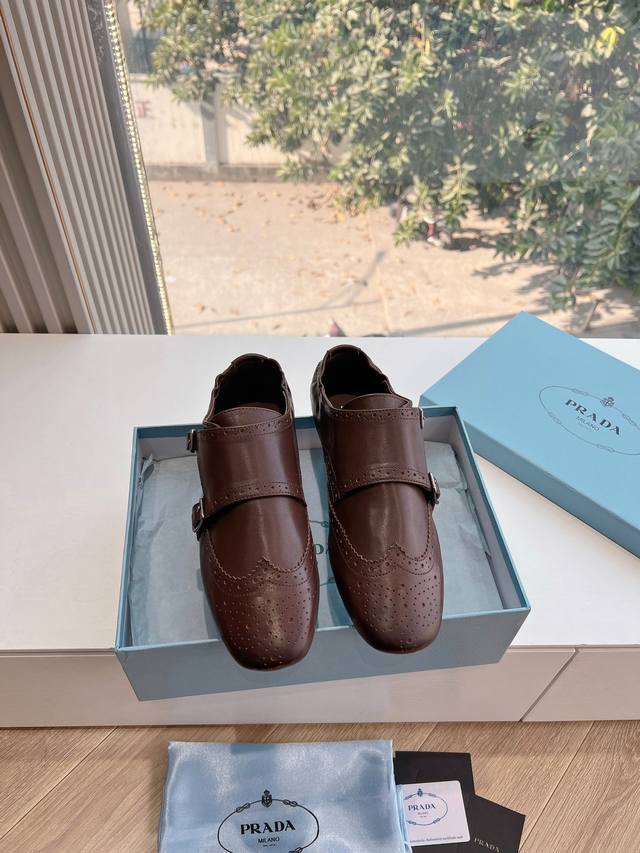 所见即所得G0286顶级品质Prad* 25Ss 普拉达走秀款复古流苏半拖鞋单鞋爆款！走秀款 复古感时髦满满 随意百搭 时尚休闲 独到味道，人人都爱也轻松驾驭