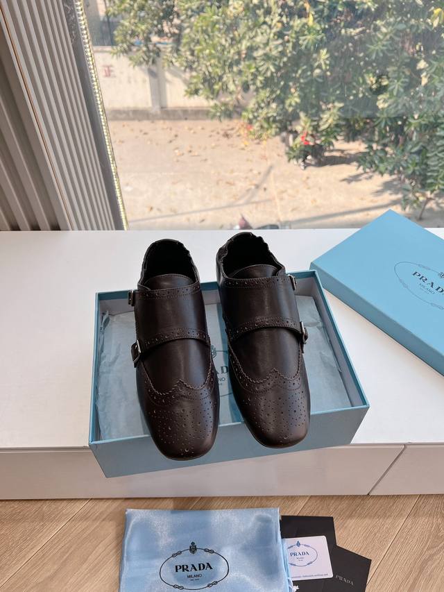 所见即所得G0286顶级品质Prad* 25Ss 普拉达走秀款复古流苏半拖鞋单鞋爆款！走秀款 复古感时髦满满 随意百搭 时尚休闲 独到味道，人人都爱也轻松驾驭