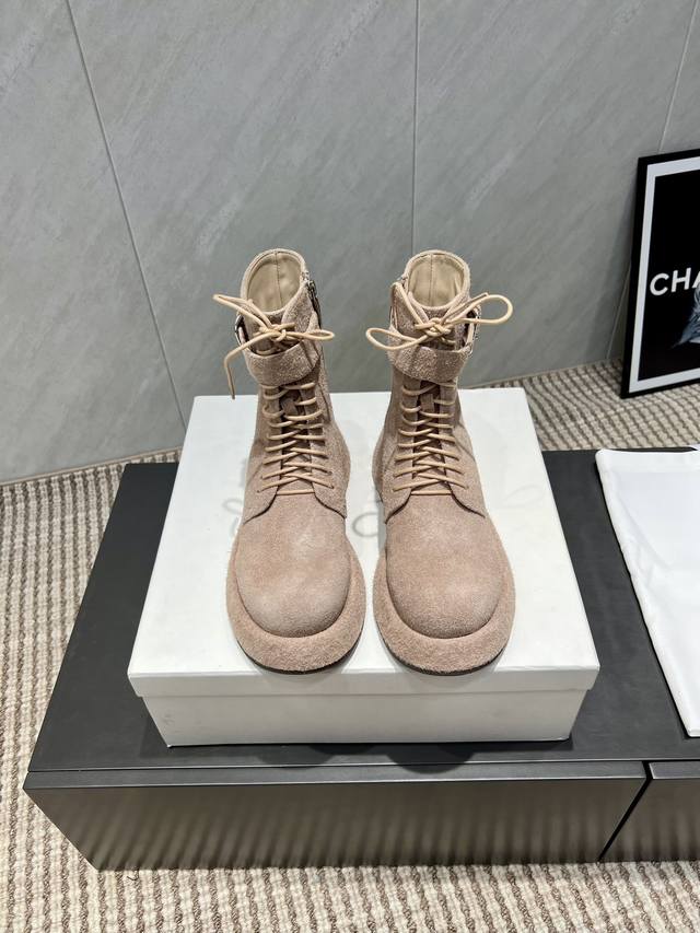 出厂: 独家顶级版本 The Row2025Vs早秋最新休闲爆款靴子系列 圆头厚底绑带短靴 原版一比一开模复刻，超级百搭好看，刘雯同款，点赞无数，原版版型，脚感