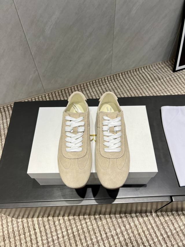 出厂: 独家顶级版本 The Row～小众潮牌25Vs秋季休闲新款系列 圆头拼色休闲鞋 原版一比一打造舒适度、包裹性都比较好。个性十足，很好驾驭各种风格衣服搭配