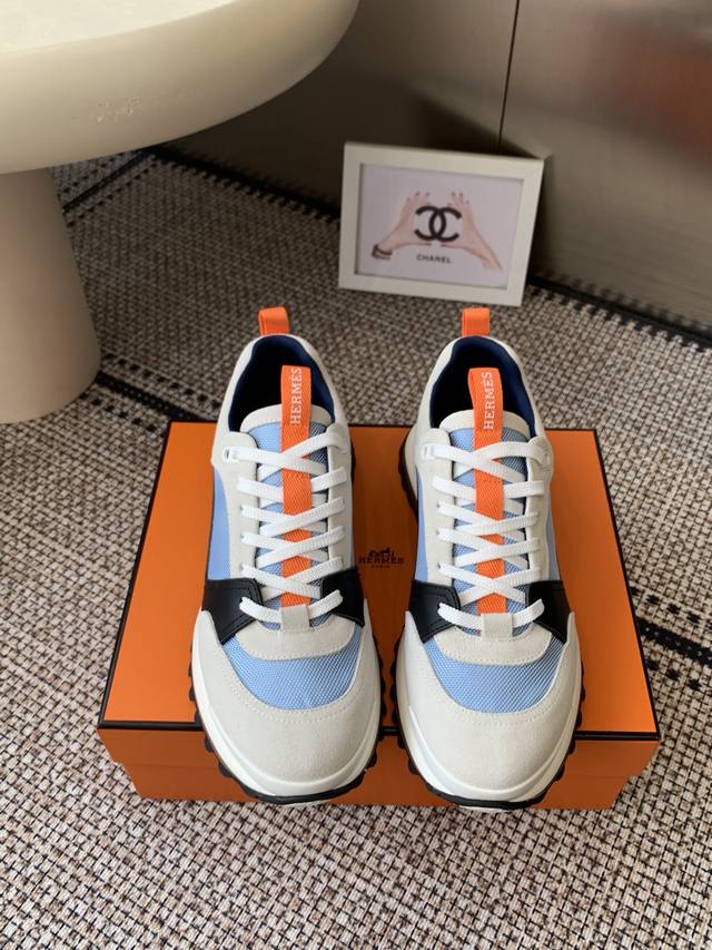 Hermes 爱马仕 25Ss新品 男款 休闲运动鞋 鞋面纳帕小牛皮 反绒羊京皮 品牌高丝光帆布鞋舌 后跟 品牌Logo织带 垫脚水染牛皮 超轻Tpu发泡 橡胶